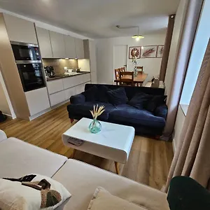  Appartement 4, 5 Et 10 Personnes Renoves En Centre-ville France